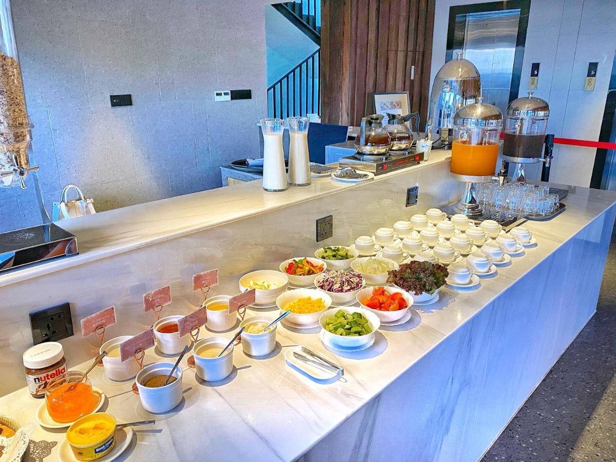 Yunfan Hotel Phnom-Penh Buitenkant foto
