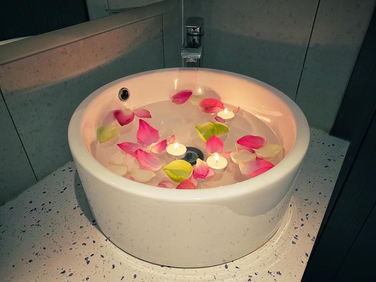 Yunfan Hotel Phnom-Penh Buitenkant foto