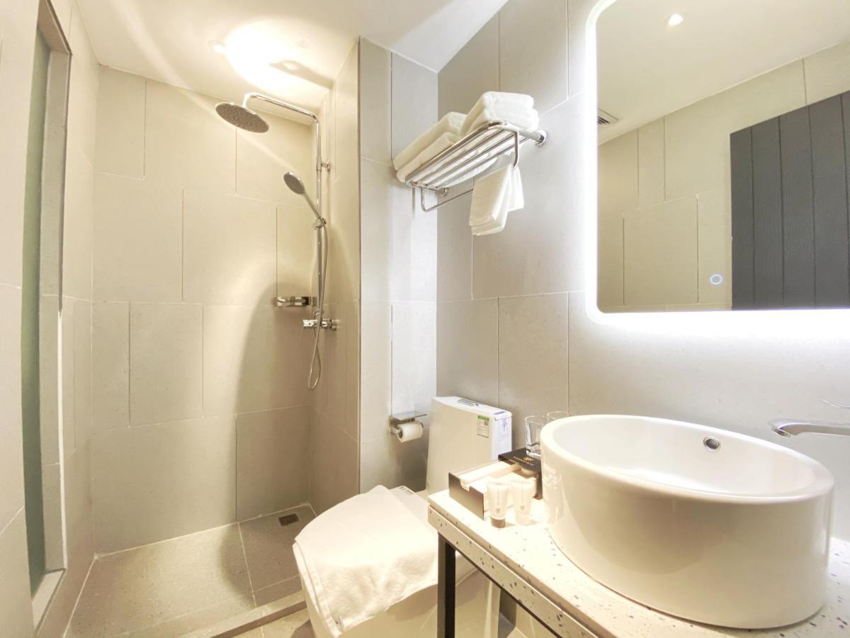 Yunfan Hotel Phnom-Penh Buitenkant foto