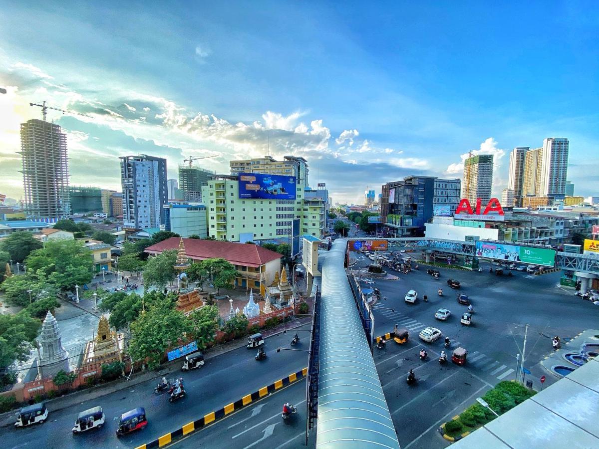 Yunfan Hotel Phnom-Penh Buitenkant foto