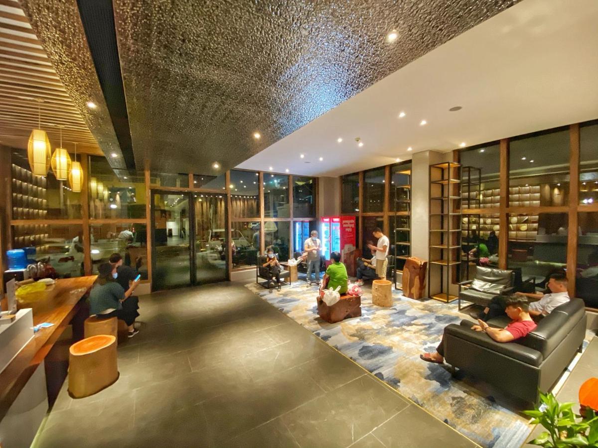 Yunfan Hotel Phnom-Penh Buitenkant foto